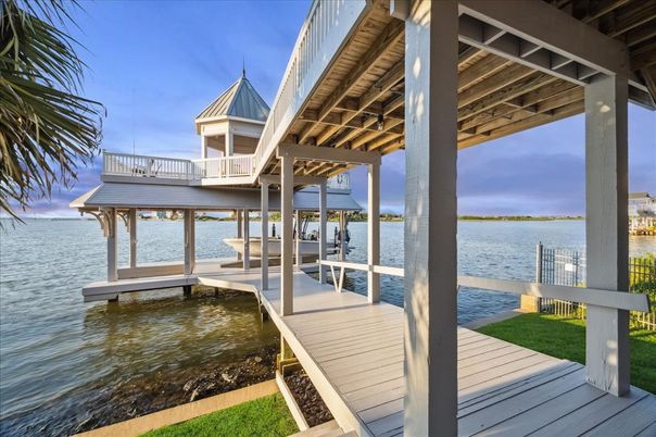 Exterior, Water