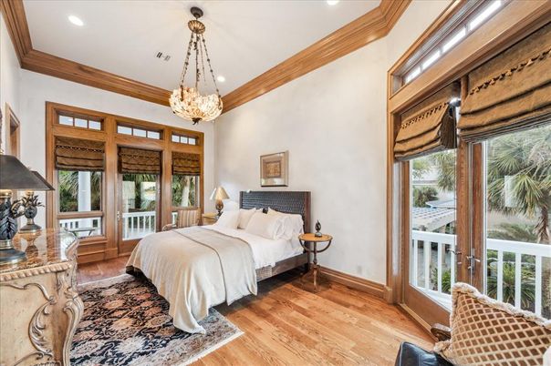Bedroom, Interior, Pendant Lights, Recessed Lighting, Wood Texture Flooring