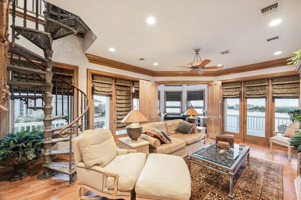 Interior, Living room, Recessed Lighting, Water, Wood Texture Flooring