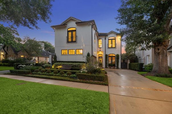 Backyard, Exterior, Facade, Mediterranean