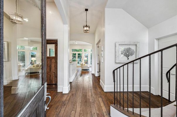 Interior, Pendant Lights, Wood Texture Flooring