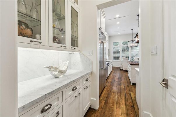 Interior, Kitchen, Pendant Lights, Recessed Lighting, Wood Texture Flooring
