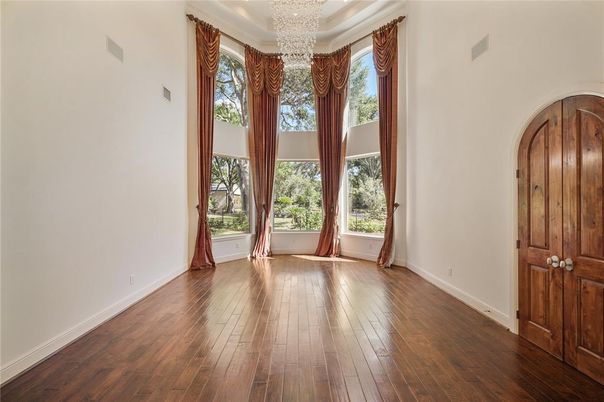 Chandelier, Empty room, Interior, Wood Texture Flooring