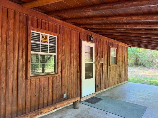 Exterior, Wooden Beams, Wooden Walls