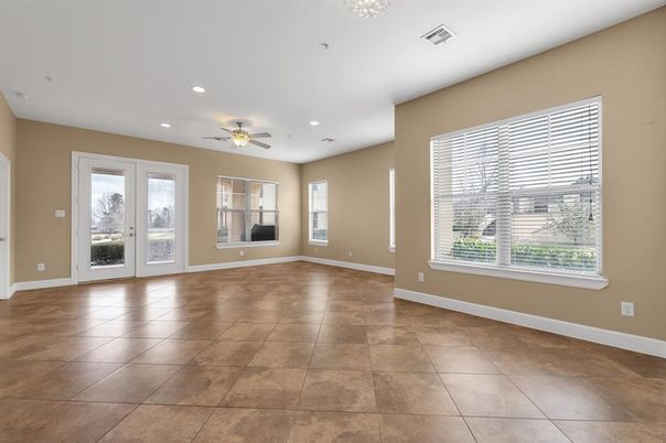 Empty room, Interior, Recessed Lighting