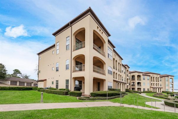 Backyard, Exterior, Facade, Condo Building
