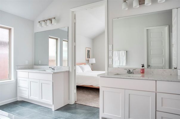 Bathroom, Bedroom, Dual Sink Vanities, Interior