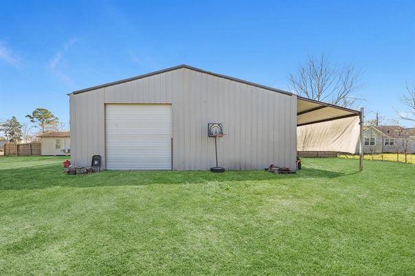 Backyard, Detached Garage, Exterior