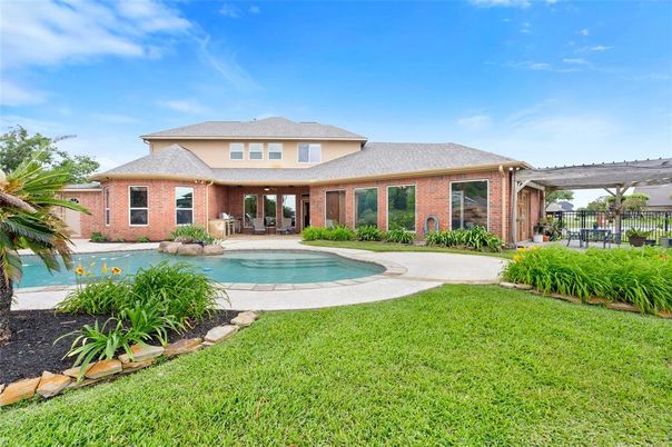 Backyard, Exterior, Pool