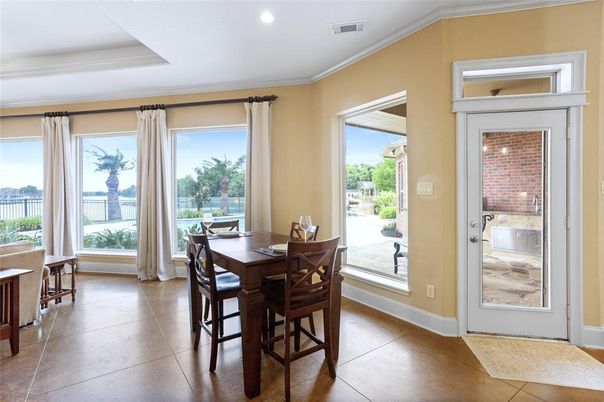 Dining room, Interior, Recessed Lighting