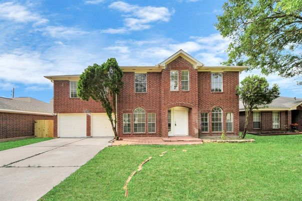 Attached, Backyard, Exterior, Facade, Brick Facade, Brick Traditional
