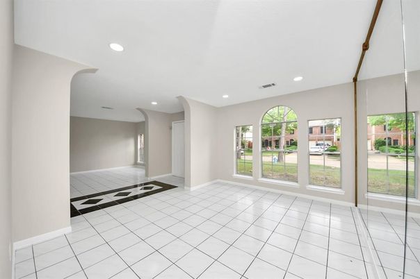 Empty room, Interior, Recessed Lighting