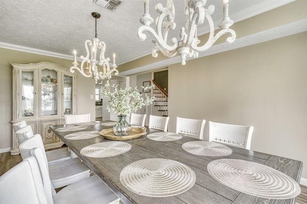 Chandelier, Dining room, Interior