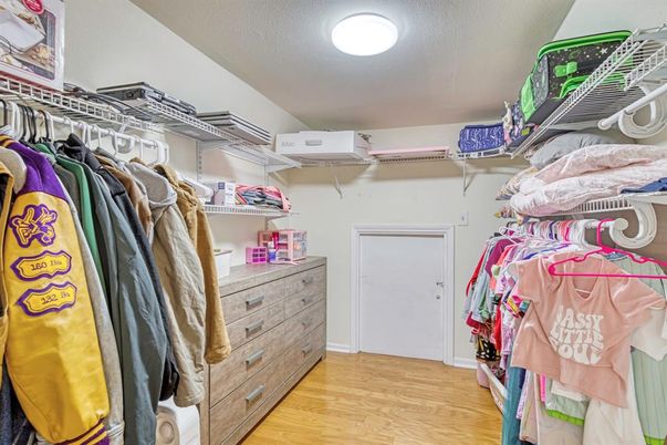 Interior, Walk-in Closets, Wood Texture Flooring