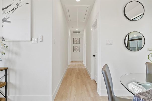 Interior, Recessed Lighting, Wood Texture Flooring