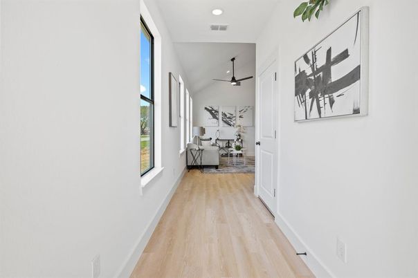 Interior, Recessed Lighting, Wood Texture Flooring