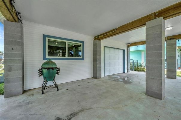 Garage, Interior
