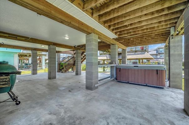 Exterior, Hot Tub, Interior