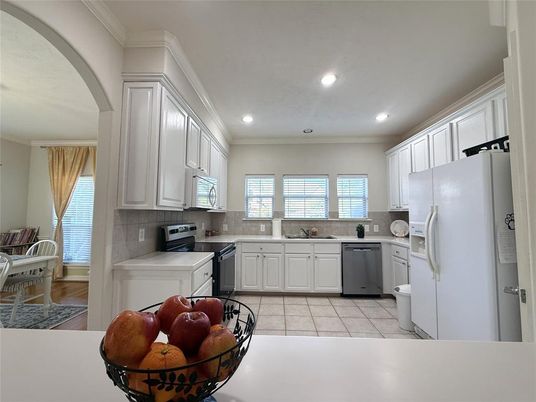 Dining room, Interior, Kitchen, Recessed Lighting