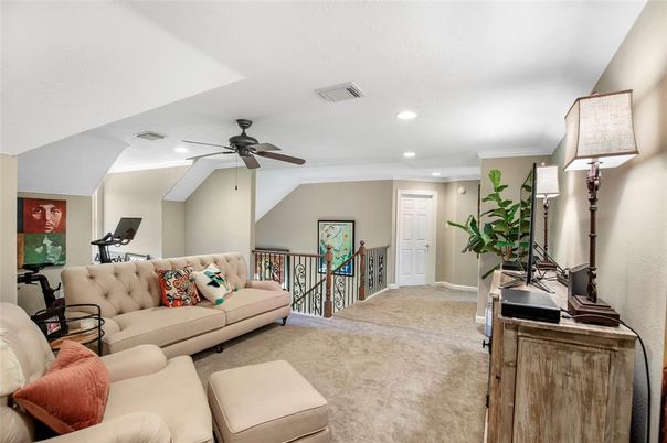 Fitness Equipment, Interior, Living room, Recessed Lighting