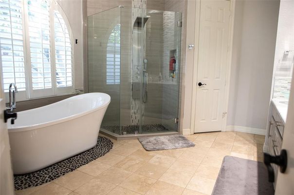 Bathroom, Free Standing Baths, Glass Shower, Interior