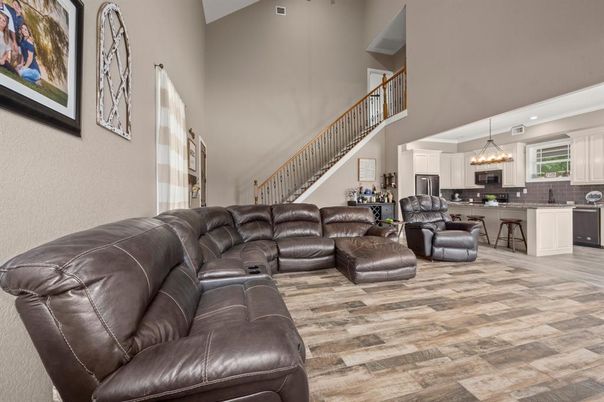 Chandelier, Interior, Kitchen, Living room, Pendant Lights, Recessed Lighting, Wood Texture Flooring
