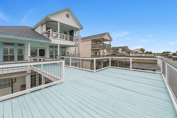 Exterior, Wood Texture Flooring