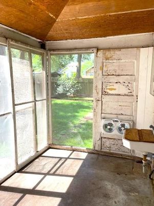 Interior, Sun Room, Wooden Ceilings