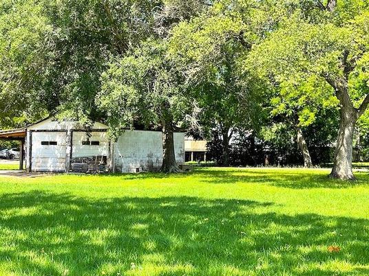 Backyard, Detached Garage, Exterior