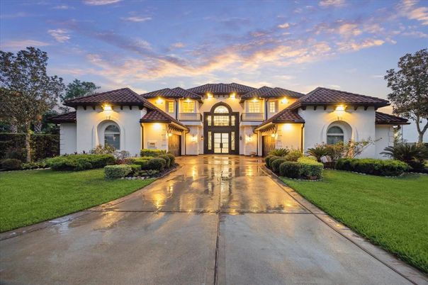 Backyard, Exterior, Facade, Mediterranean