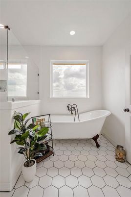 Bathroom, Free Standing Baths, Interior, Recessed Lighting