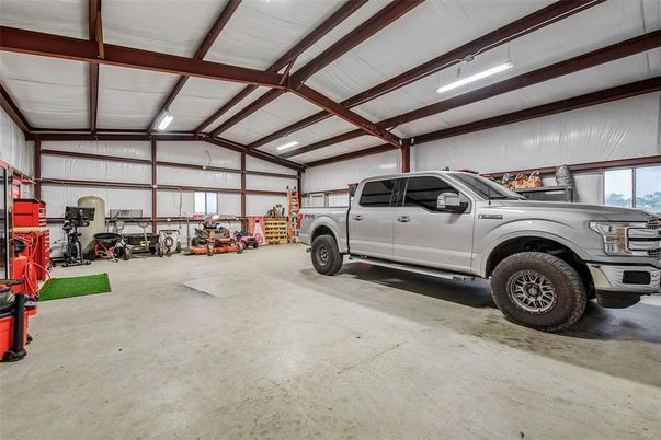 Garage, Interior