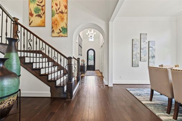 Chandelier, Interior, Wood Texture Flooring