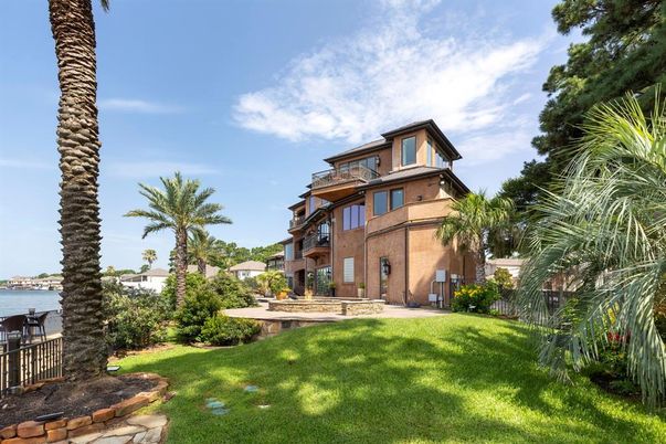 Backyard, Exterior, Water