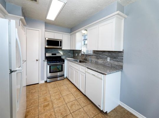 Interior, Kitchen, Stainless Steel Appliances