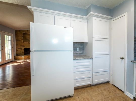 Fireplace, Interior, Kitchen, Wood Texture Flooring