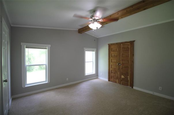 Empty room, Interior, Wooden Beams, Wooden Ceilings