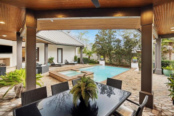 Exterior, Fireplace, Pool