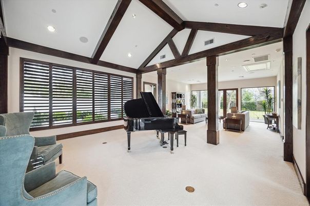 Interior, Piano, Recessed Lighting, Wooden Beams