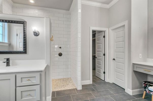 Bathroom, Interior, Recessed Lighting