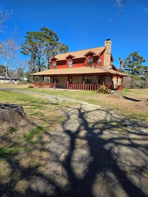Backyard, Exterior, Facade, Log Home