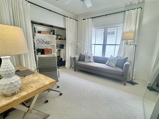 Home Office, Interior