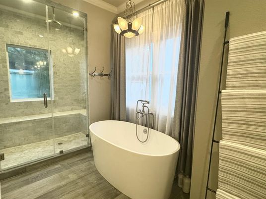 Bathroom, Free Standing Baths, Glass Shower, Interior, Pendant Lights, Wood Texture Flooring