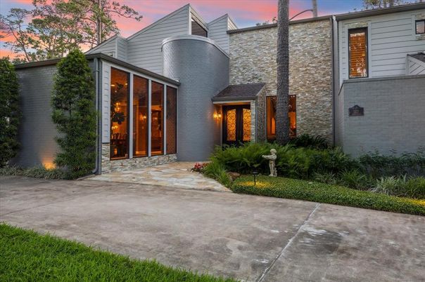 Exterior, Facade, Brick Facade, Modern