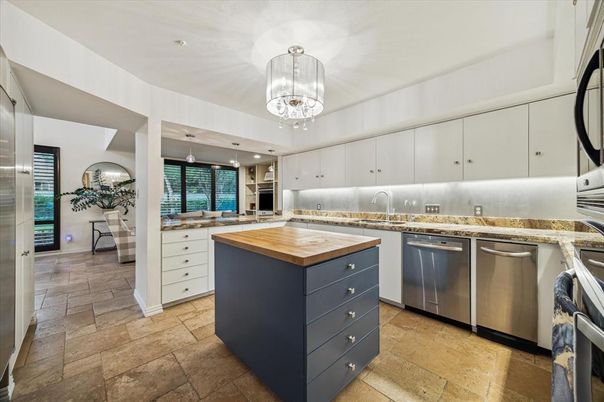 Interior, Kitchen, Pendant Lights, Recessed Lighting, Stainless Steel Appliances