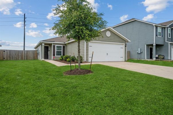 Attached, Backyard, Exterior, Facade, Ranch