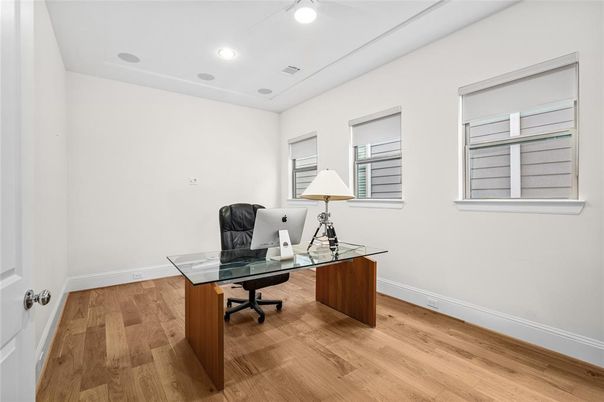 Home Office, Interior, Recessed Lighting, Wood Texture Flooring