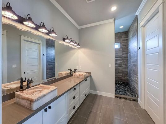 Bathroom, Dual Sink Vanities, Interior, Recessed Lighting