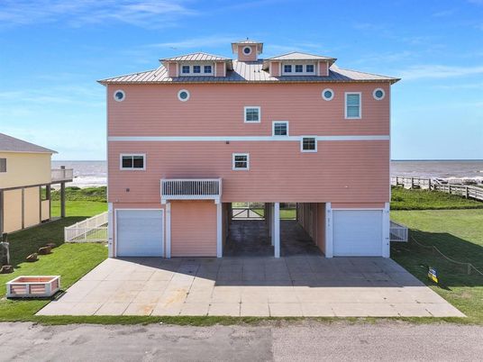 Backyard, Exterior, Water