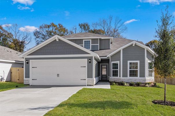 Attached, Exterior, Facade, American Craftsman